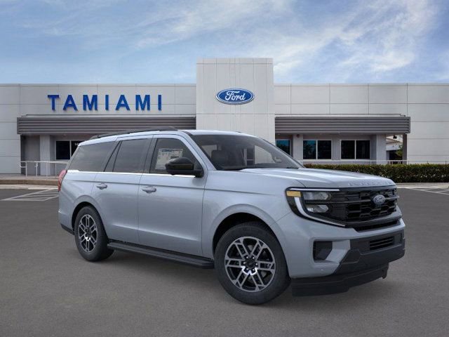 New 2026 Ford Expedition Active image 7