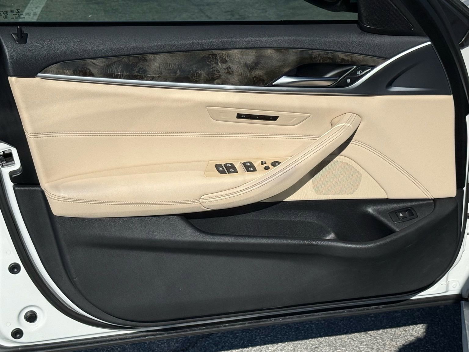 Used 2023 BMW 540i w/ M Sport Package image 18