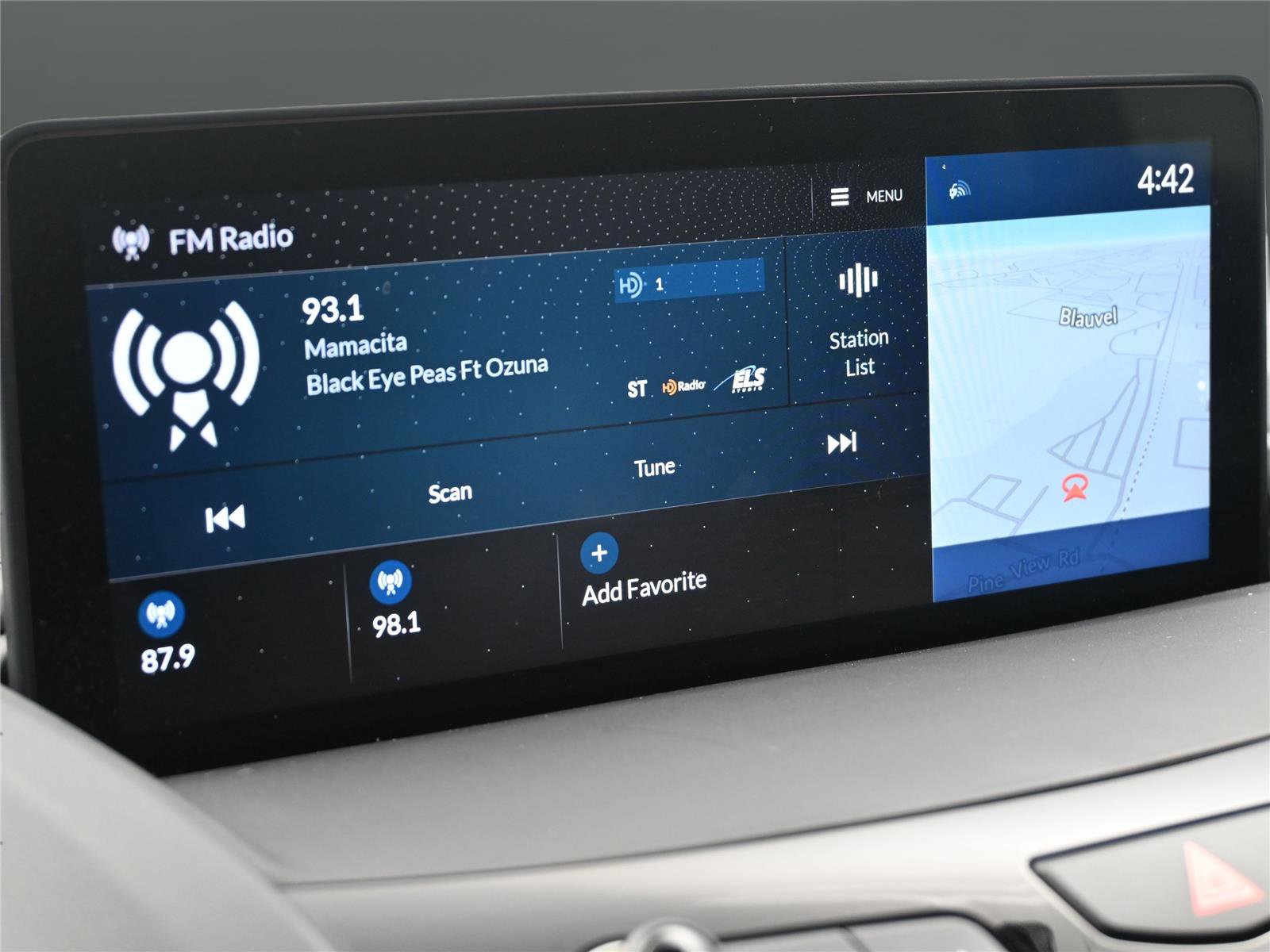 Used 2023 Acura RDX AWD w/ Technology Package image 4