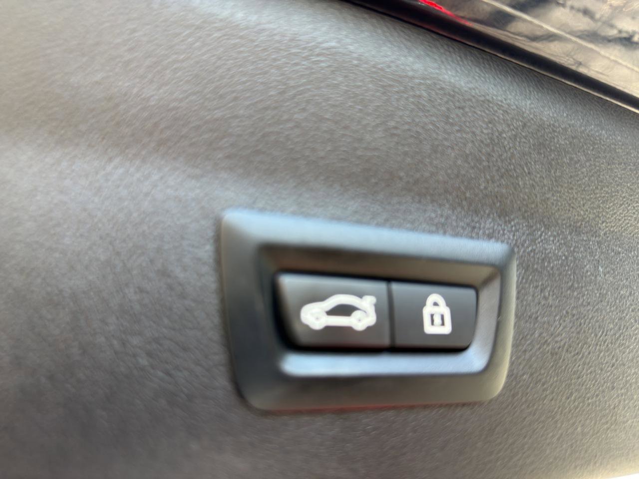 Used 2019 BMW X4 xDrive30i w/ M Sport Package image 24