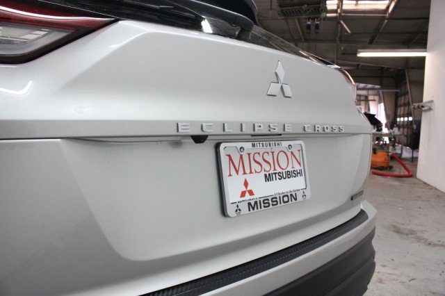 New 2026 Mitsubishi Eclipse Cross LE AWD/4WD image 4