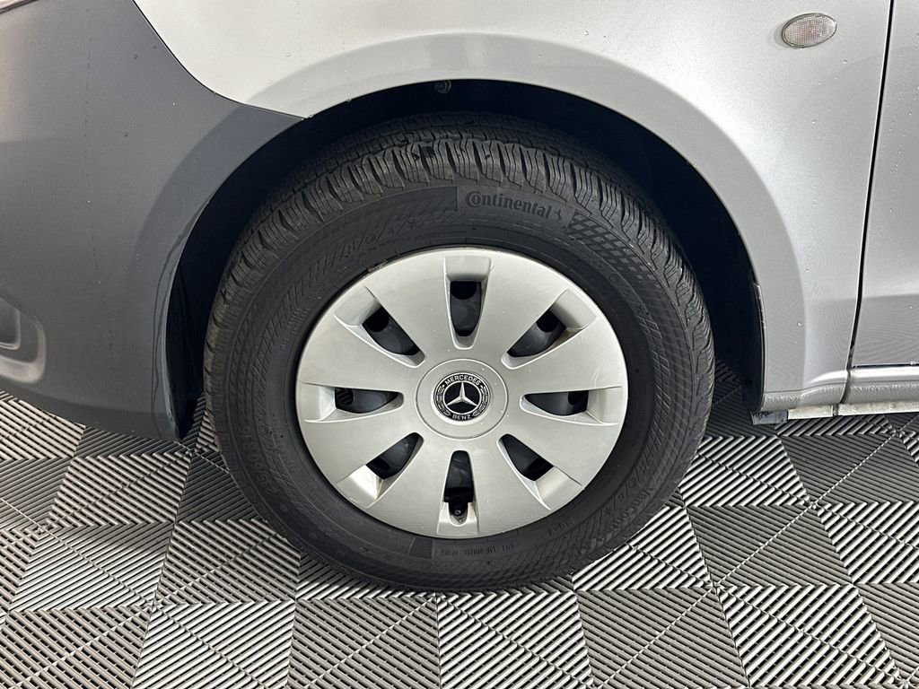 Used 2023 Mercedes-Benz Metris image 11
