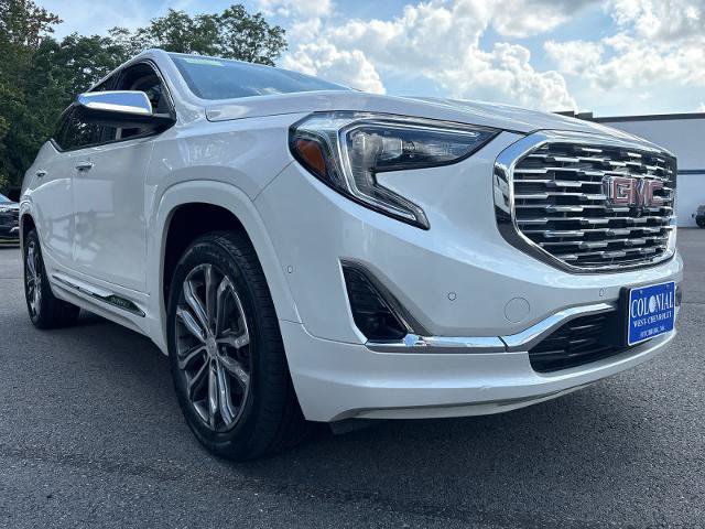 Used 2020 GMC Terrain Denali w/ Denali Premium Package AWD/4WD image 3
