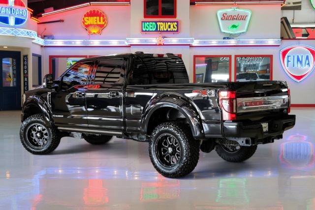 Used 2020 Ford F250 Platinum w/ FX4 Off-Road Package AWD/4WD image 4