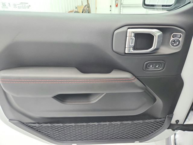 New 2026 Jeep Wrangler Unlimited Rubicon w/ Technology Group image 30