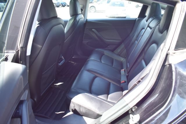 Used 2020 Tesla Model 3 Standard Range RWD image 27