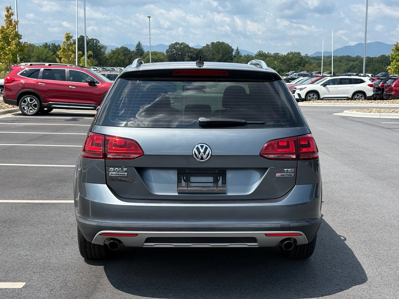 Used 2017 Volkswagen Golf Alltrack S AWD/4WD image 8