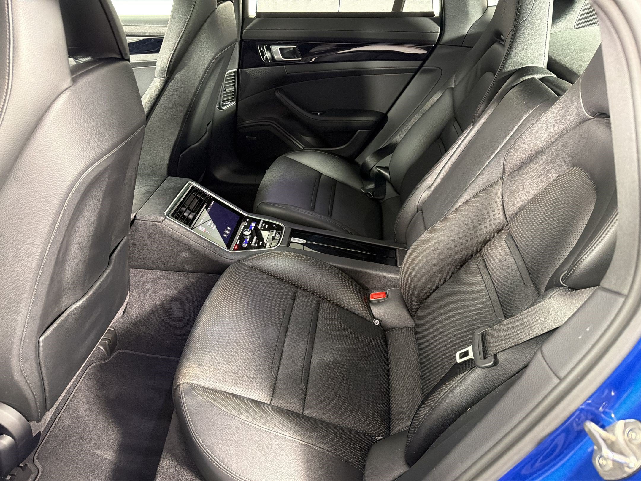 Certified 2019 Porsche Panamera image 23