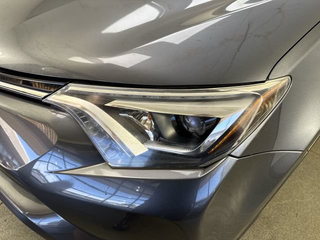 Used 2017 Toyota RAV4 Limited w/ Advanced Technology Package AWD/4WD image 28