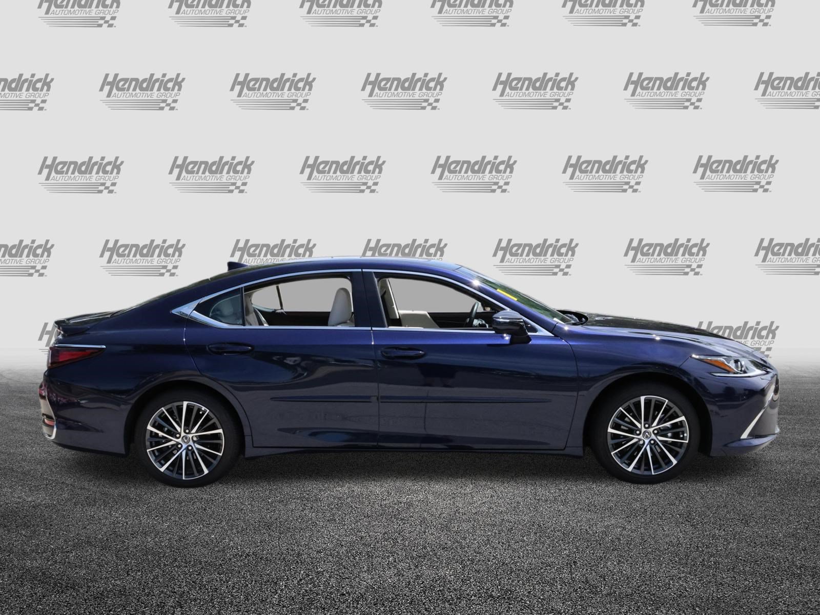Used 2025 Lexus ES 300h w/ Premium Package FWD image 10