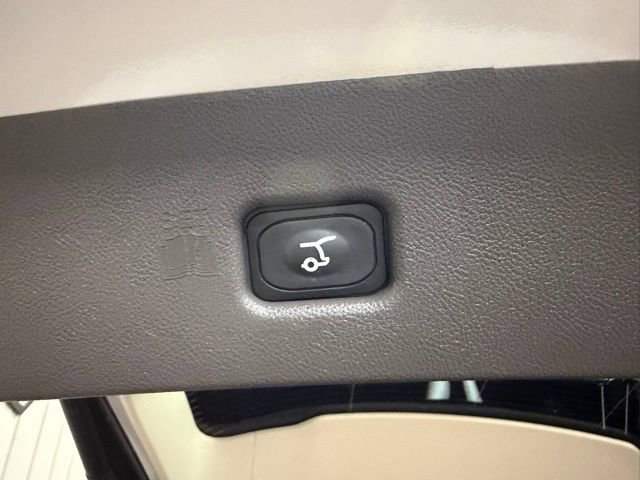 Used 2023 Lincoln Nautilus Reserve w/ Equipment Group 201A image 23