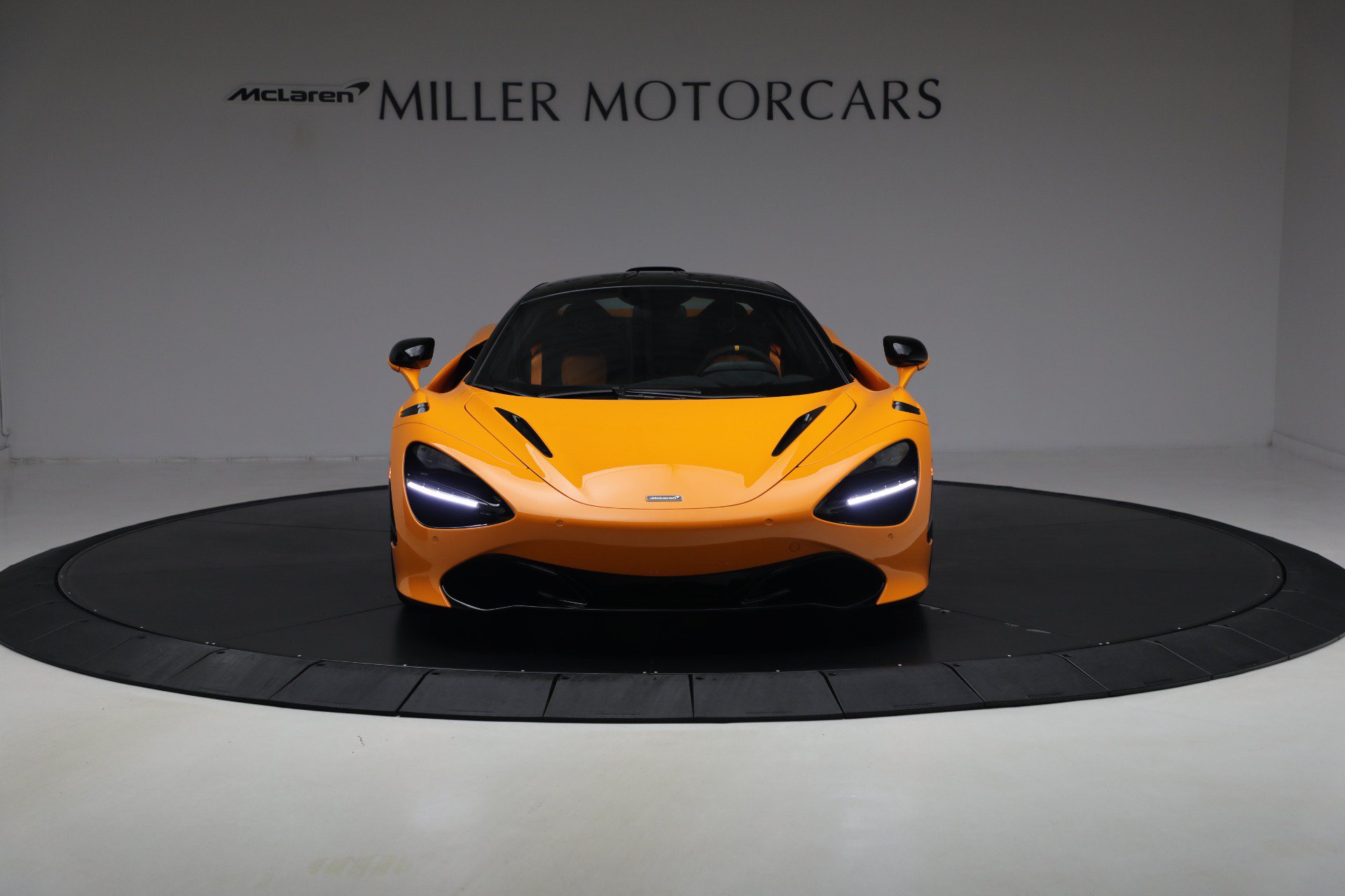 Used 2021 McLaren 720S RWD image 12