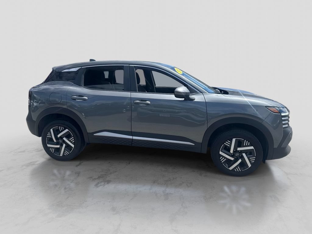 Used 2025 Nissan Kicks SV FWD image 8