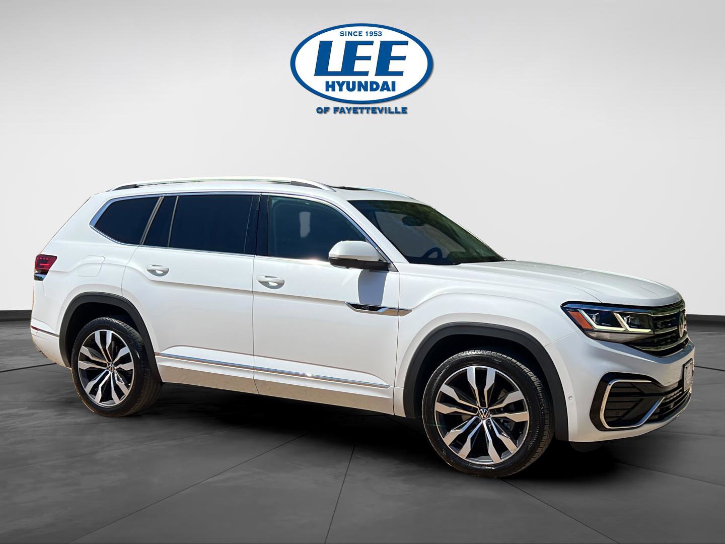 Used 2023 Volkswagen Atlas SEL Premium AWD/4WD image 1