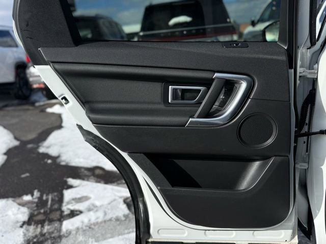 Used 2017 Land Rover Discovery Sport HSE image 14