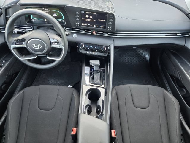 Certified 2025 Hyundai Elantra Hybrid FWD image 26
