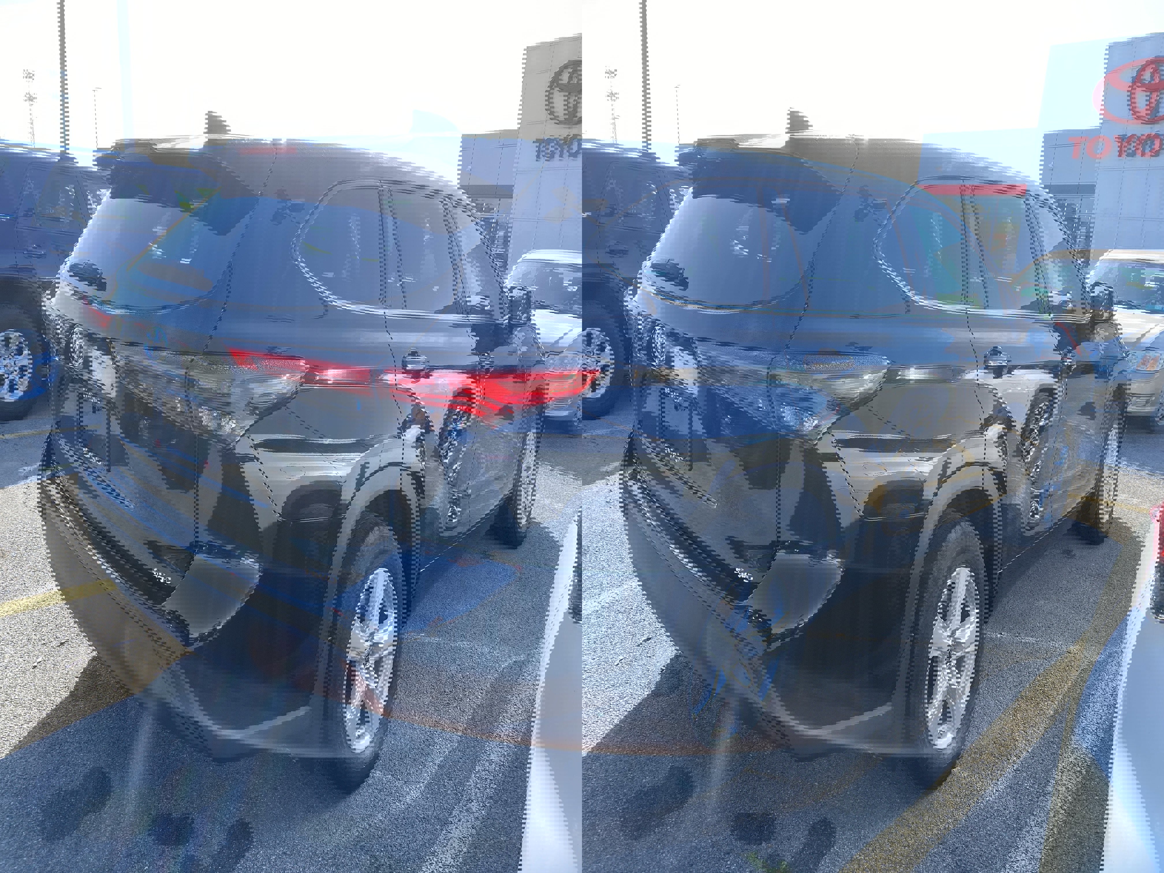 Used 2022 Toyota Highlander L image 5