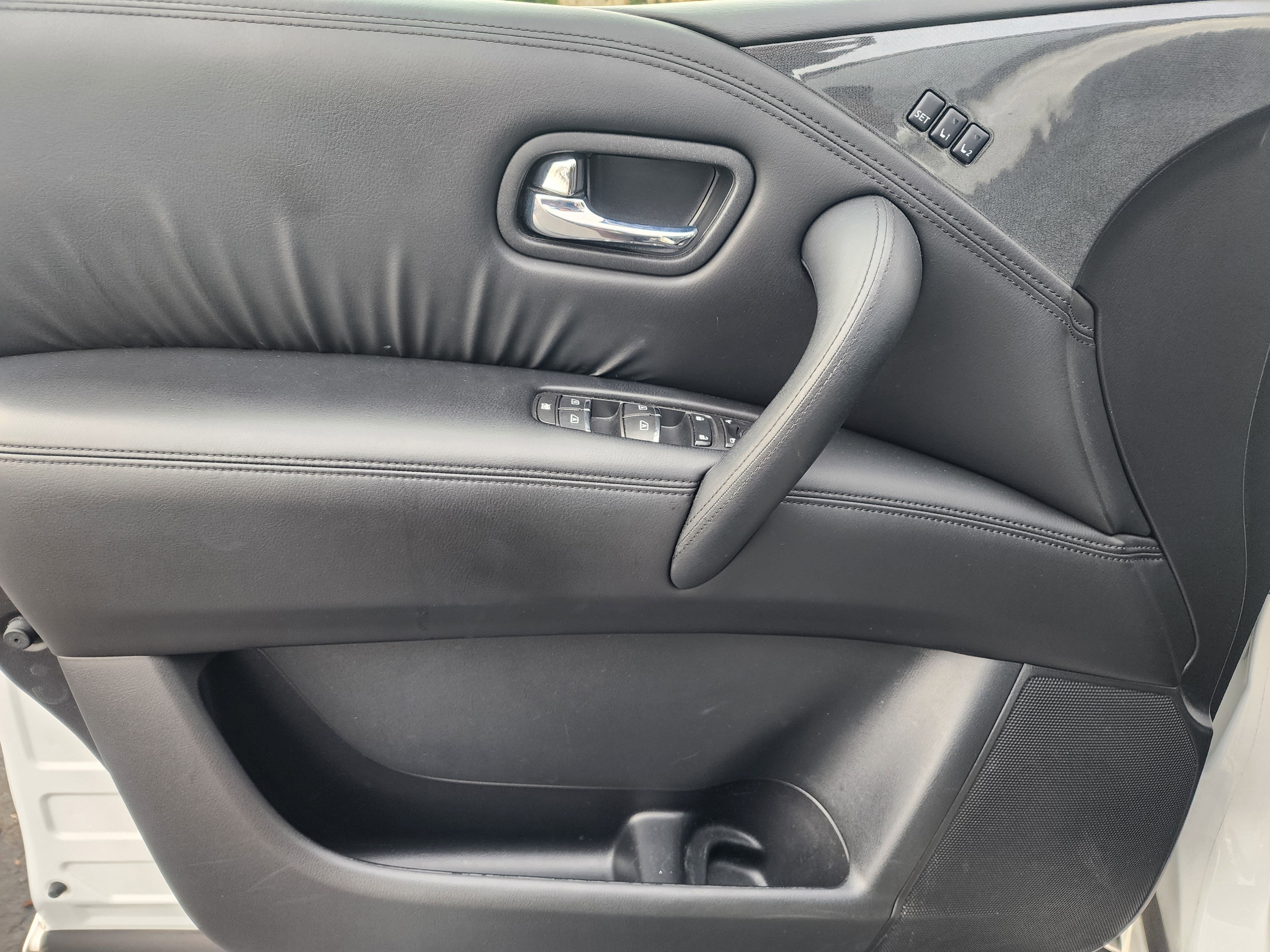 Used 2022 Nissan Armada SL w/ Midnight Edition Package image 25