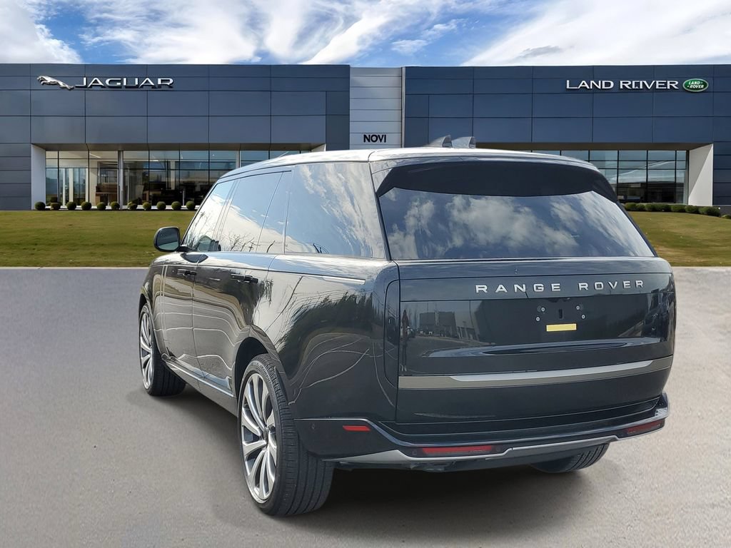 New 2026 Land Rover Range Rover Long Wheelbase SE AWD/4WD image 2