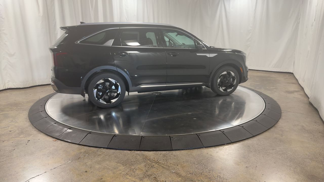 New 2025 Kia Sorento EX image 2