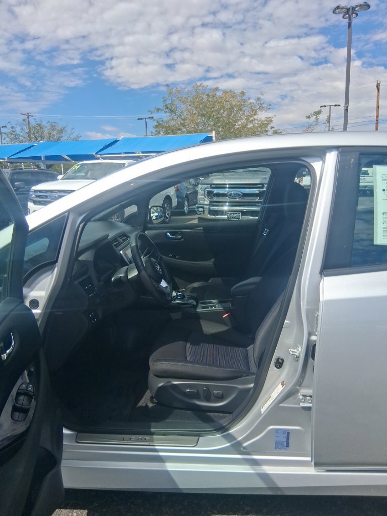 Used 2025 Nissan Leaf SV Plus w/ Protection Package FWD image 7