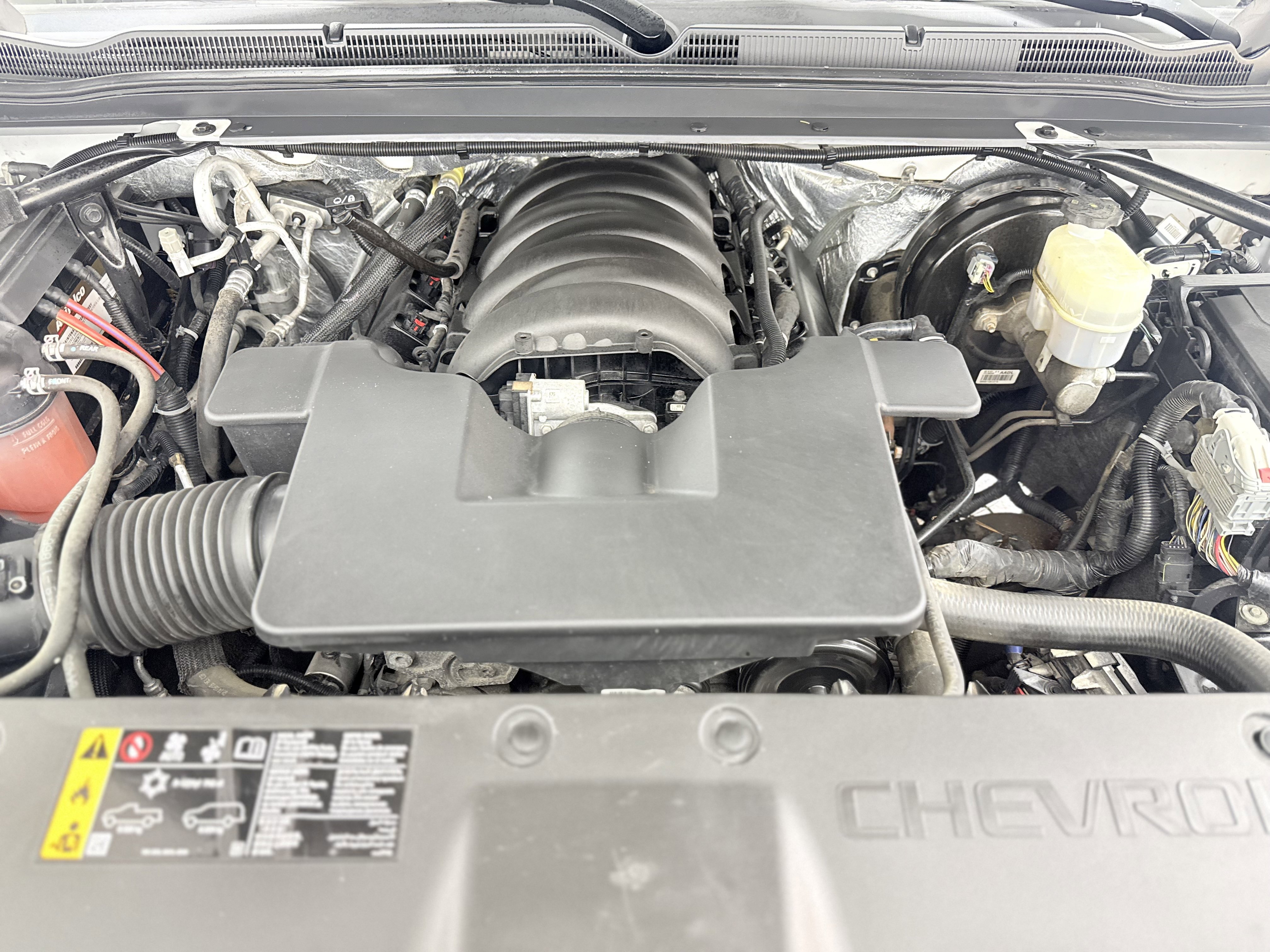 Used 2018 Chevrolet Suburban LT image 30