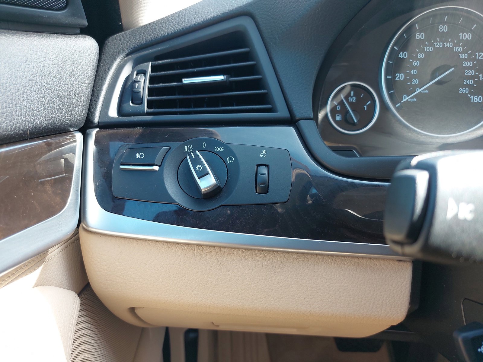 Used 2011 BMW 535i Sedan image 26