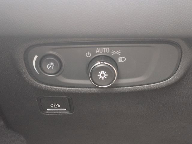 Used 2024 GMC Terrain SLE AWD/4WD image 19