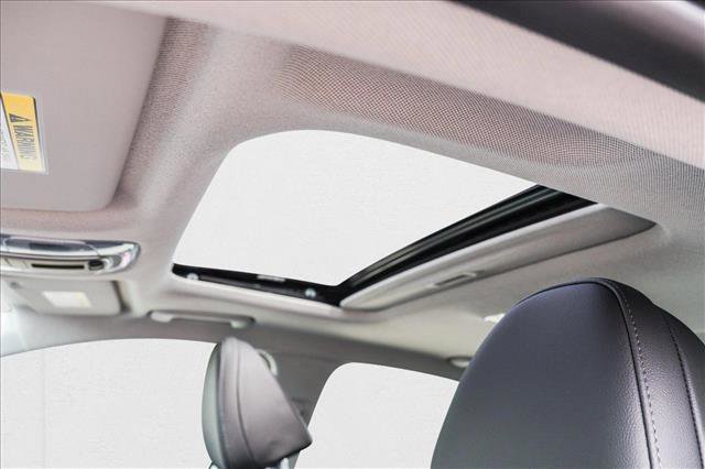 New 2025 Hyundai Elantra Limited image 22