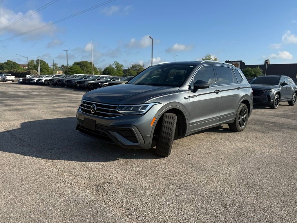 Used 2024 Volkswagen Tiguan SE image 6