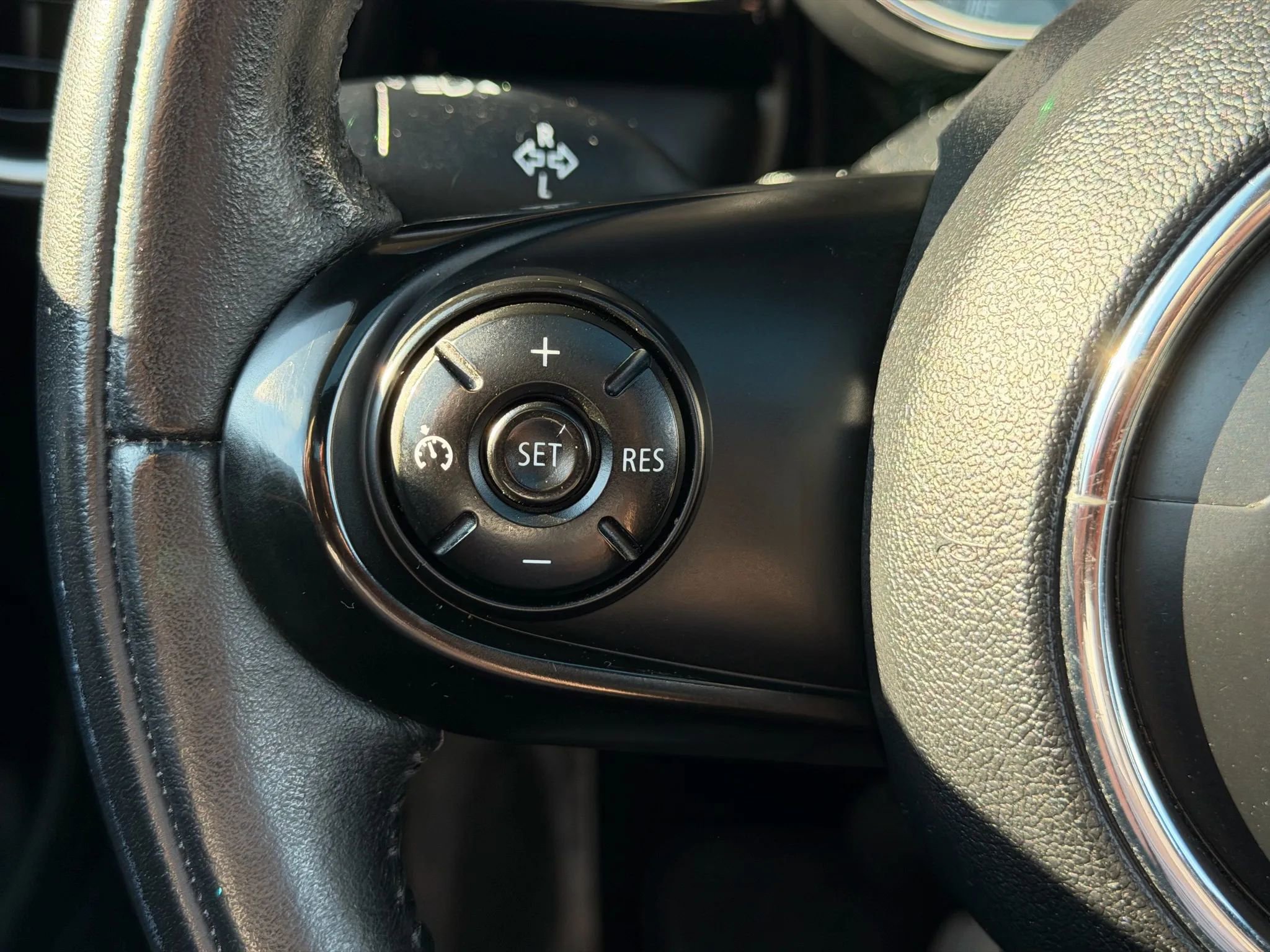 Used 2015 MINI Cooper S image 37