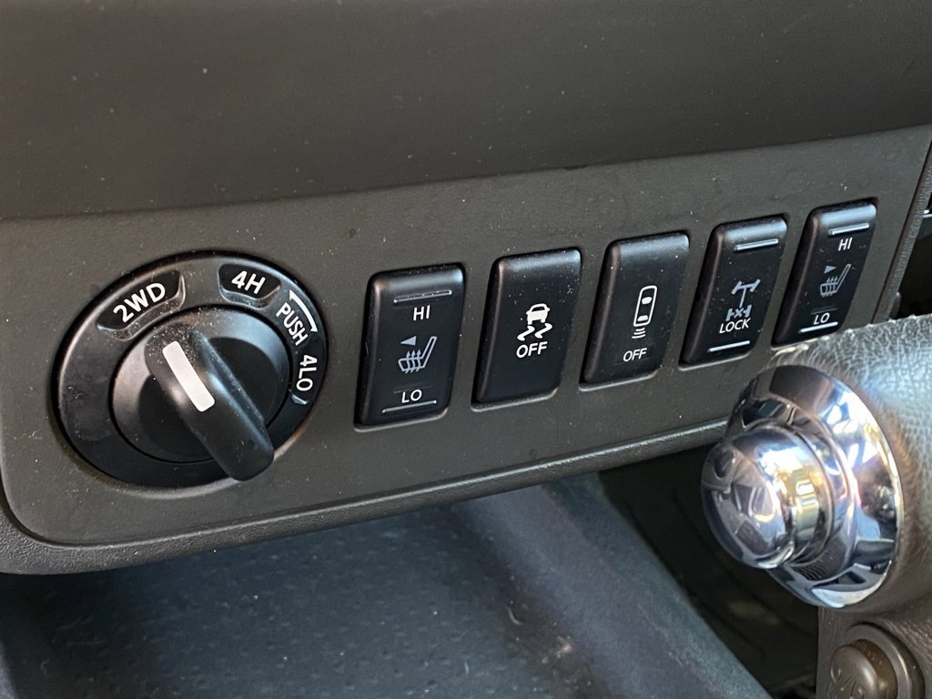 Used 2019 Nissan Frontier PRO-4X image 18