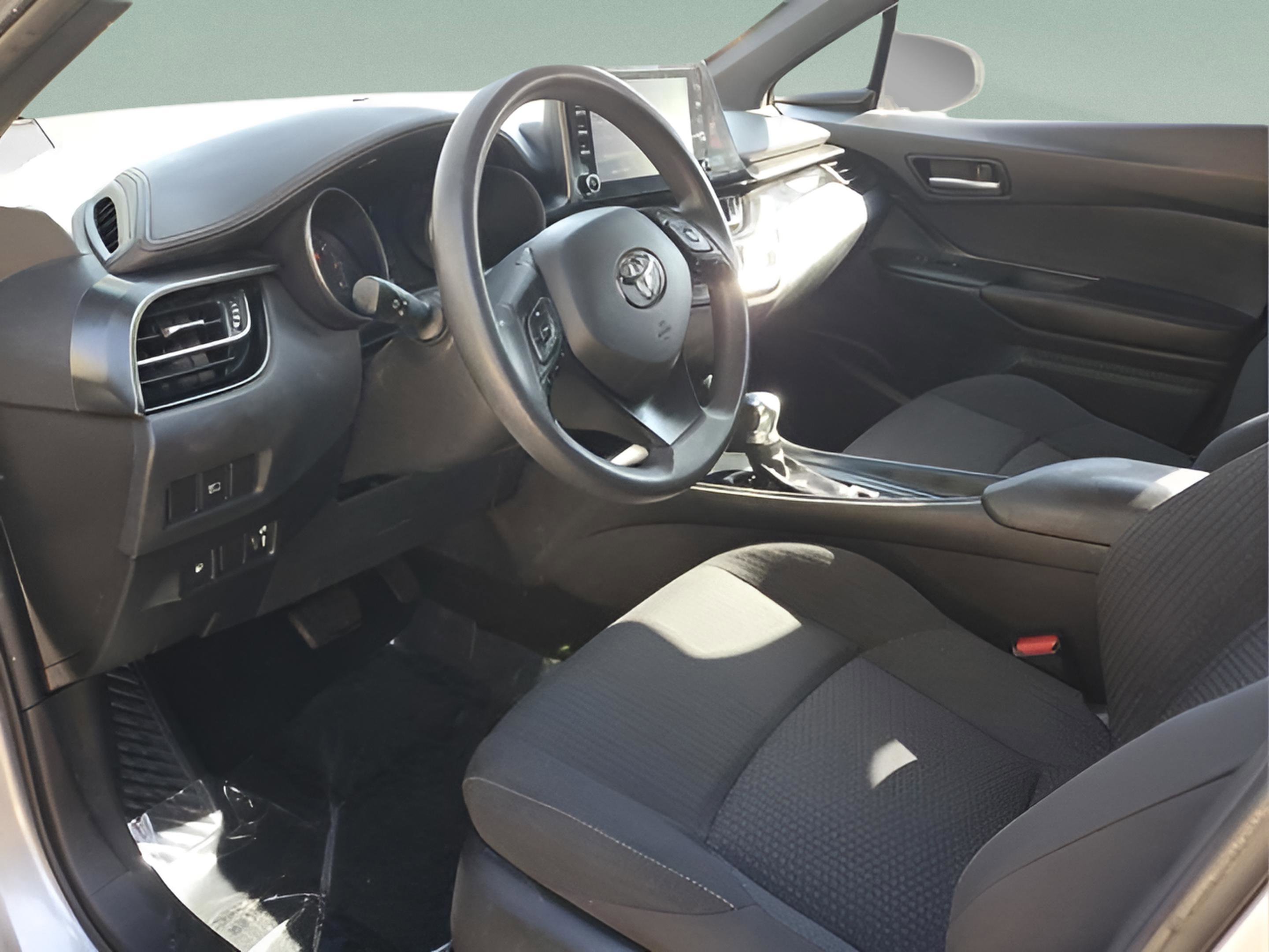Used 2019 Toyota C-HR LE image 13