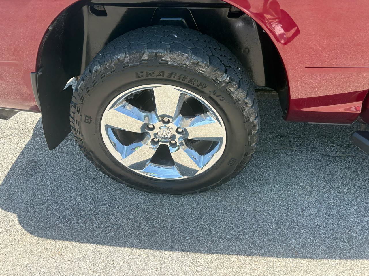 Used 2017 RAM 1500 Classic SLT AWD/4WD image 48