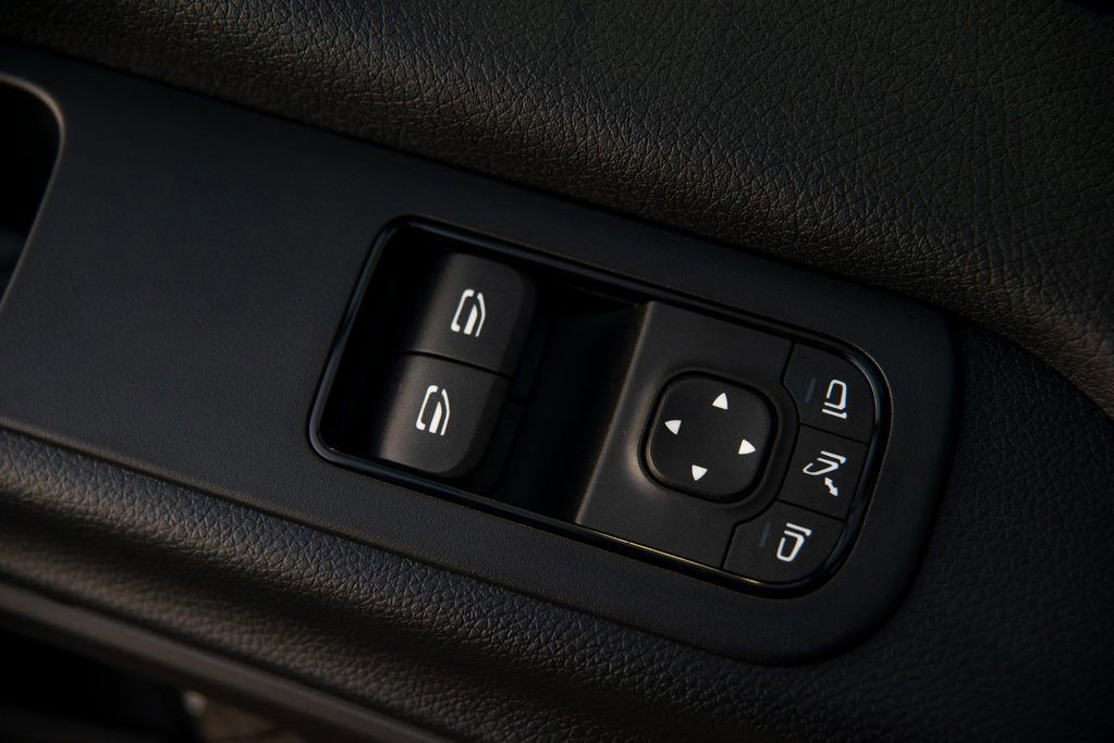 Used 2025 Mercedes-Benz Sprinter 2500 image 24