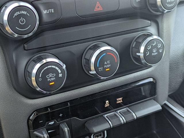 Used 2022 RAM 1500 Big Horn AWD/4WD image 23