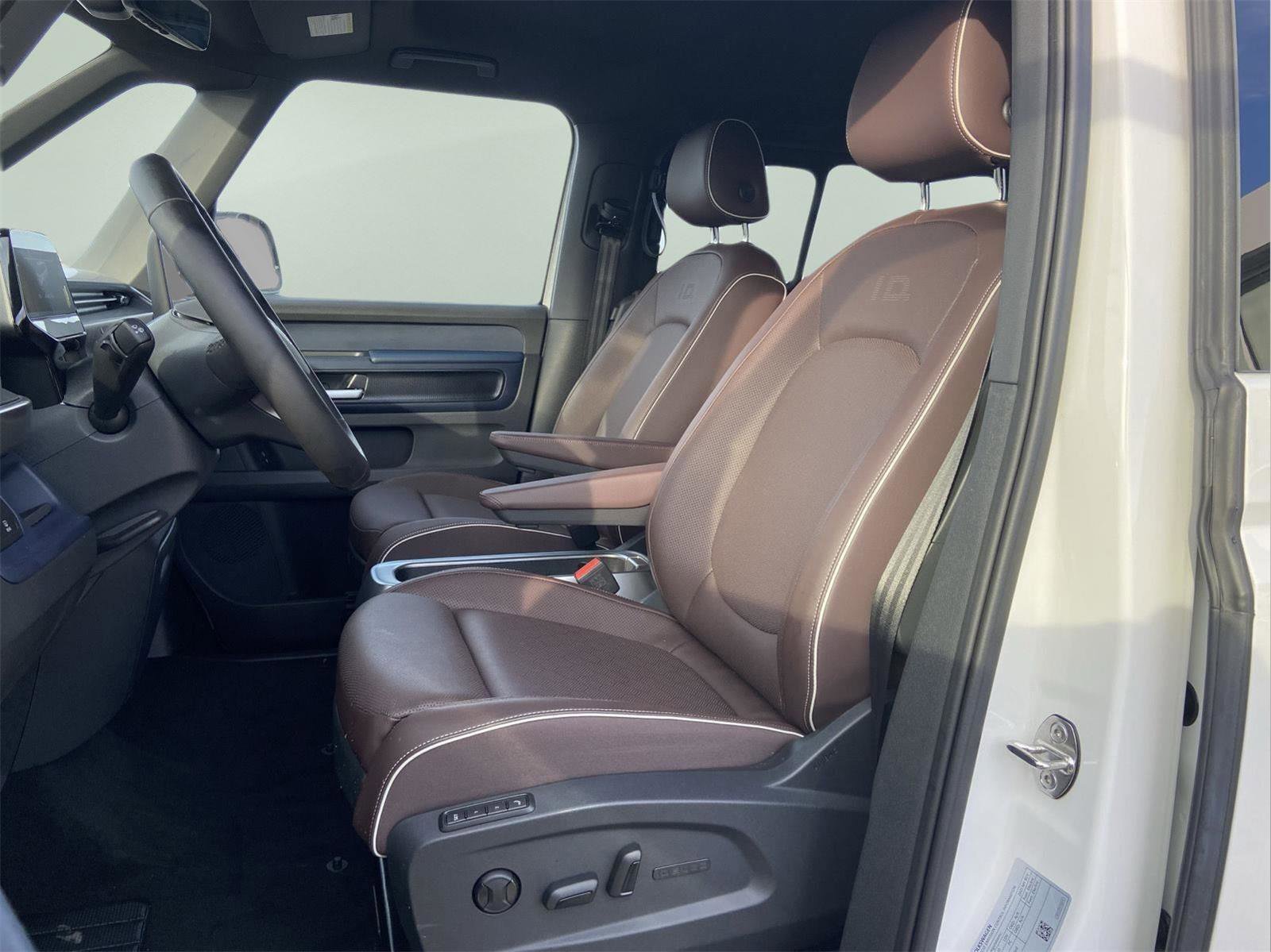 New 2025 Volkswagen ID. Buzz Pro S image 23