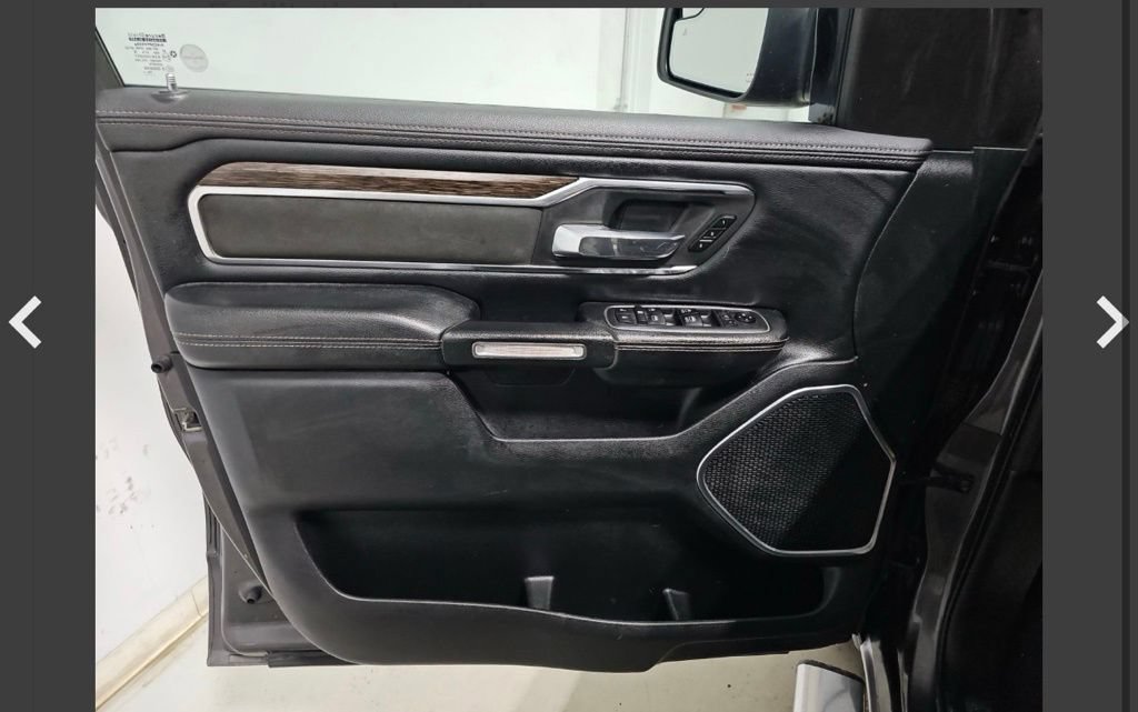 Used 2019 RAM 1500 Laramie AWD/4WD image 8