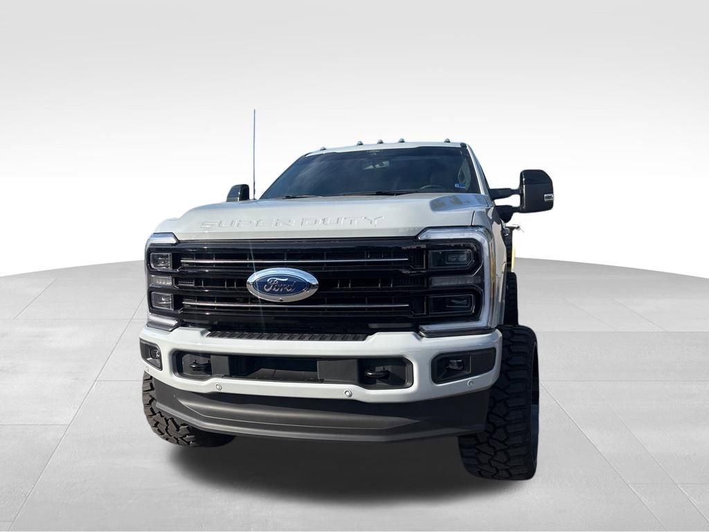 Used 2026 Ford F250 Platinum AWD/4WD image 4