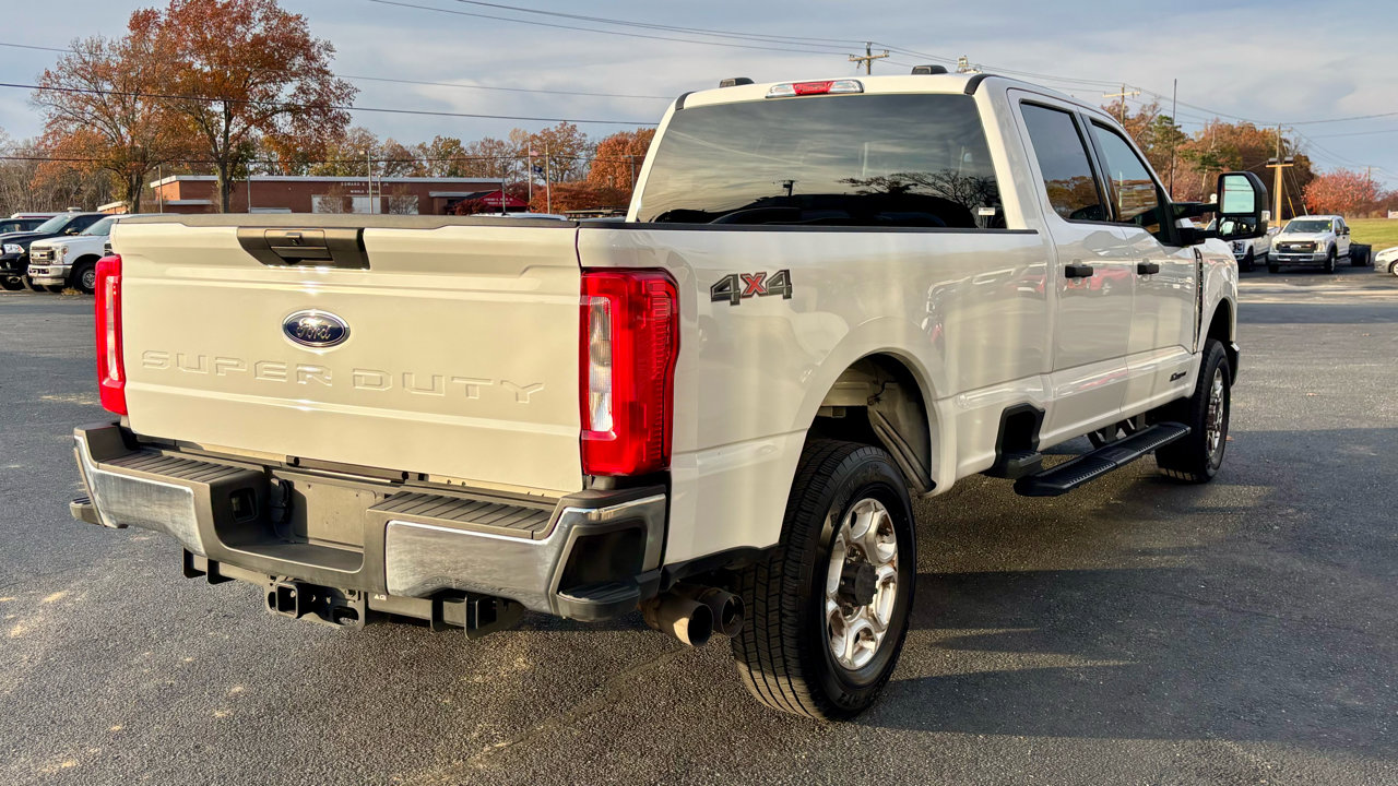 Used 2025 Ford F350 XLT image 6