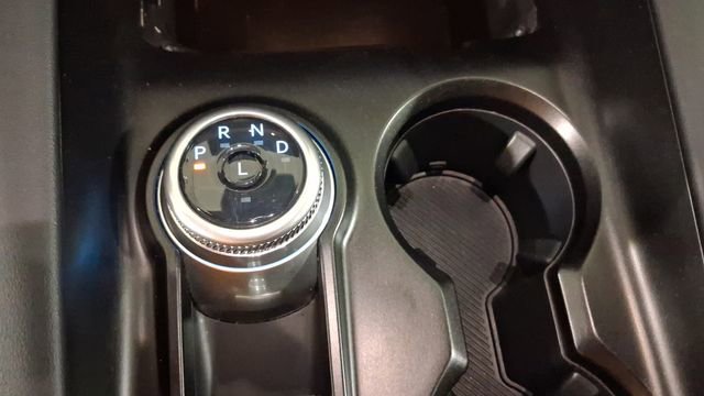 Used 2025 Ford Explorer ST-Line AWD/4WD image 31