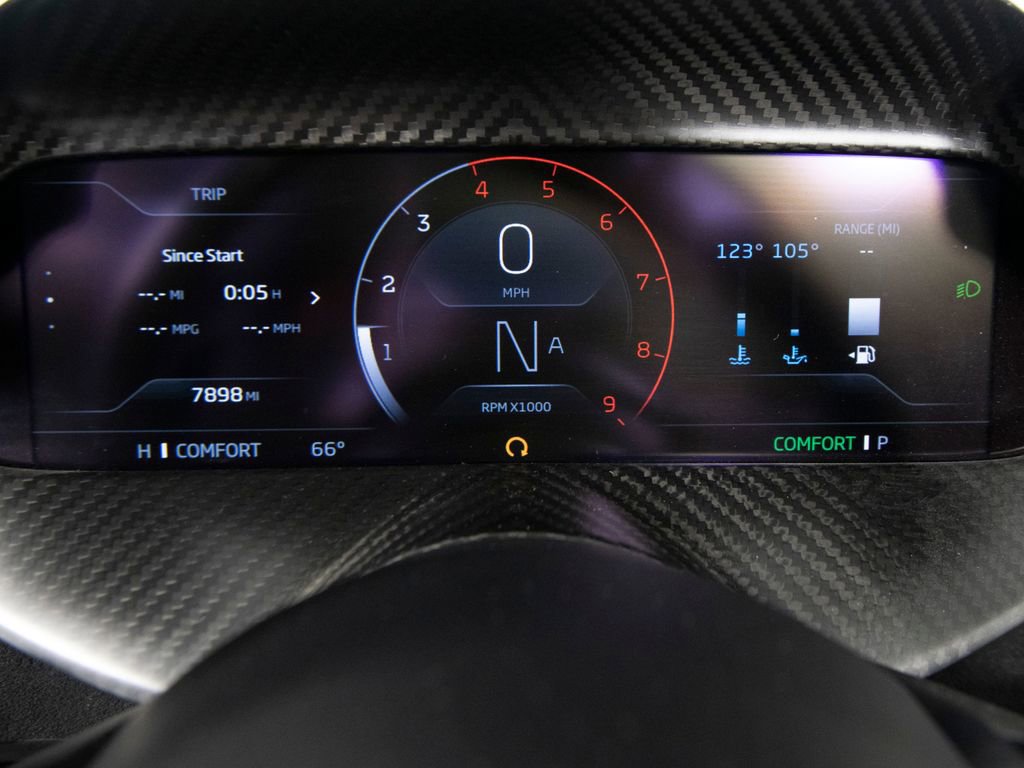 Used 2024 McLaren 750S Spider image 17