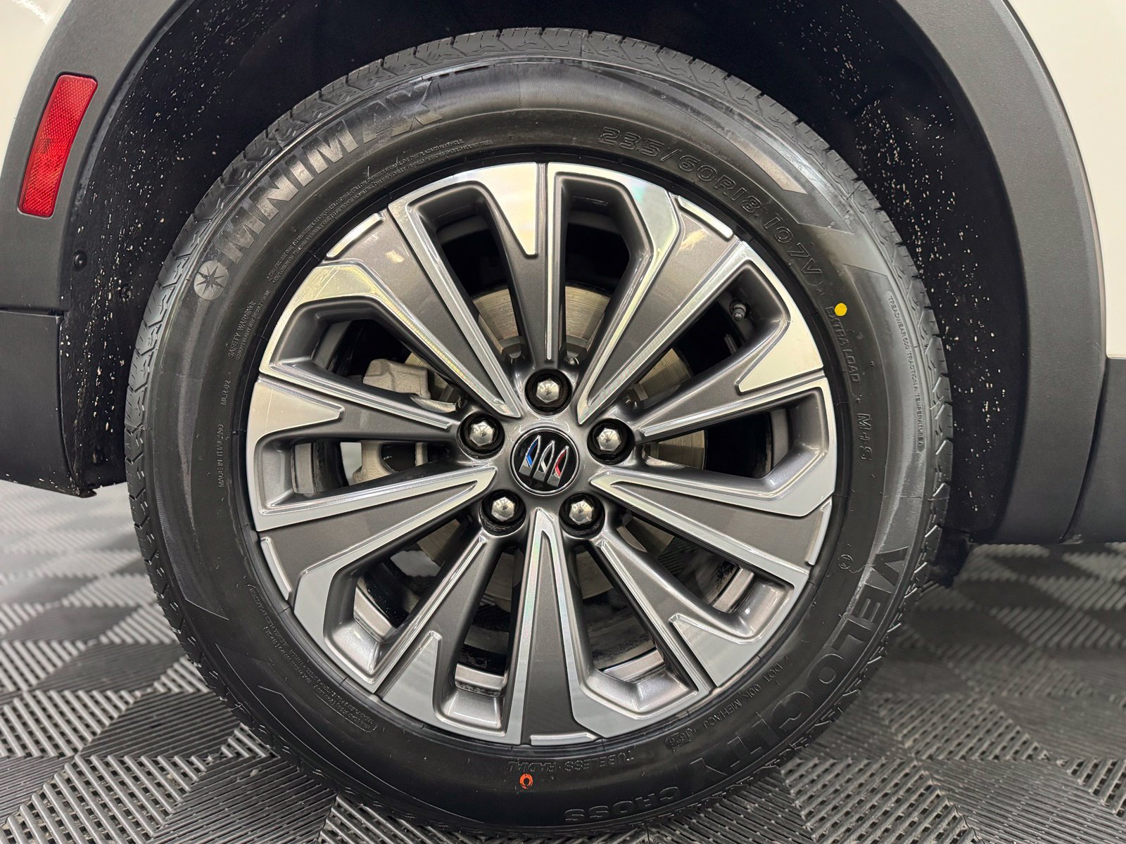 Used 2024 Buick Envision Preferred AWD/4WD image 9