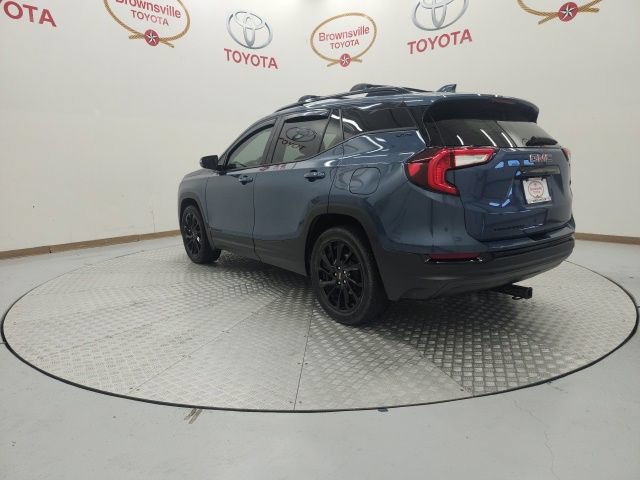 Used 2024 GMC Terrain SLE w/ Driver Convenience Package FWD image 6