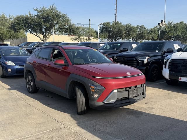 Used 2024 Hyundai Kona SEL AWD/4WD image 3