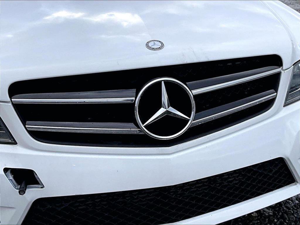 Used 2015 Mercedes-Benz C 250 Coupe image 24