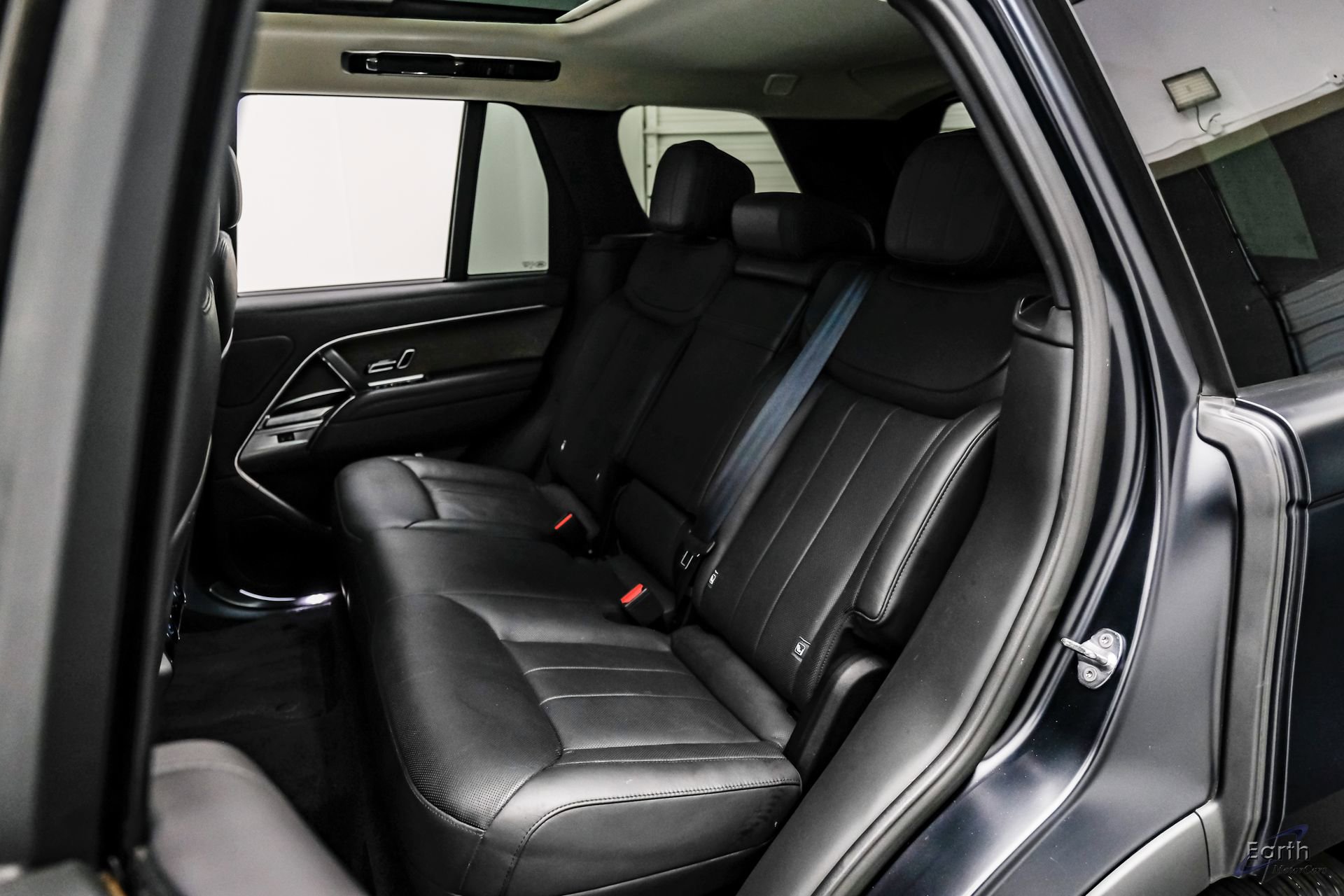 Used 2023 Land Rover Range Rover SE image 88