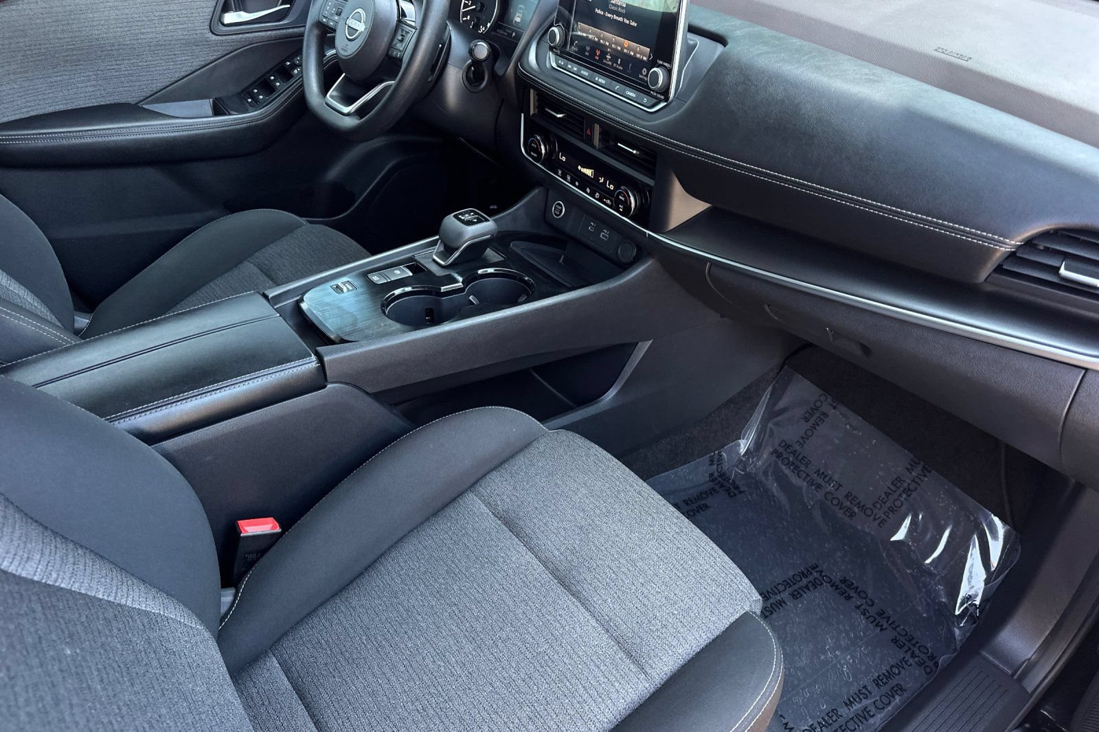 Used 2023 Nissan Rogue SV FWD image 20