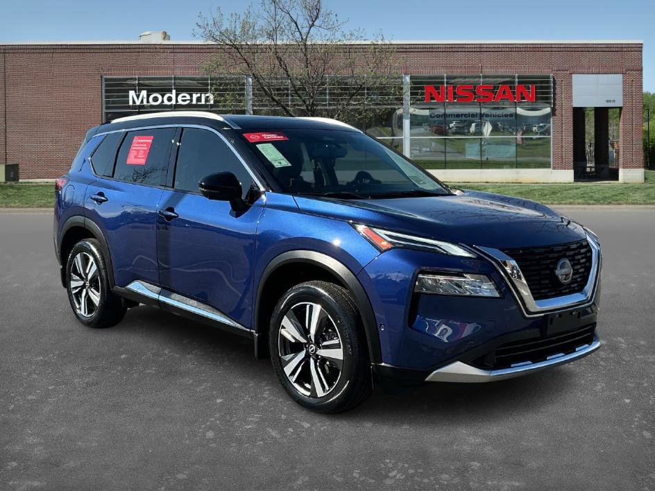 Used 2023 Nissan Rogue Platinum image 5