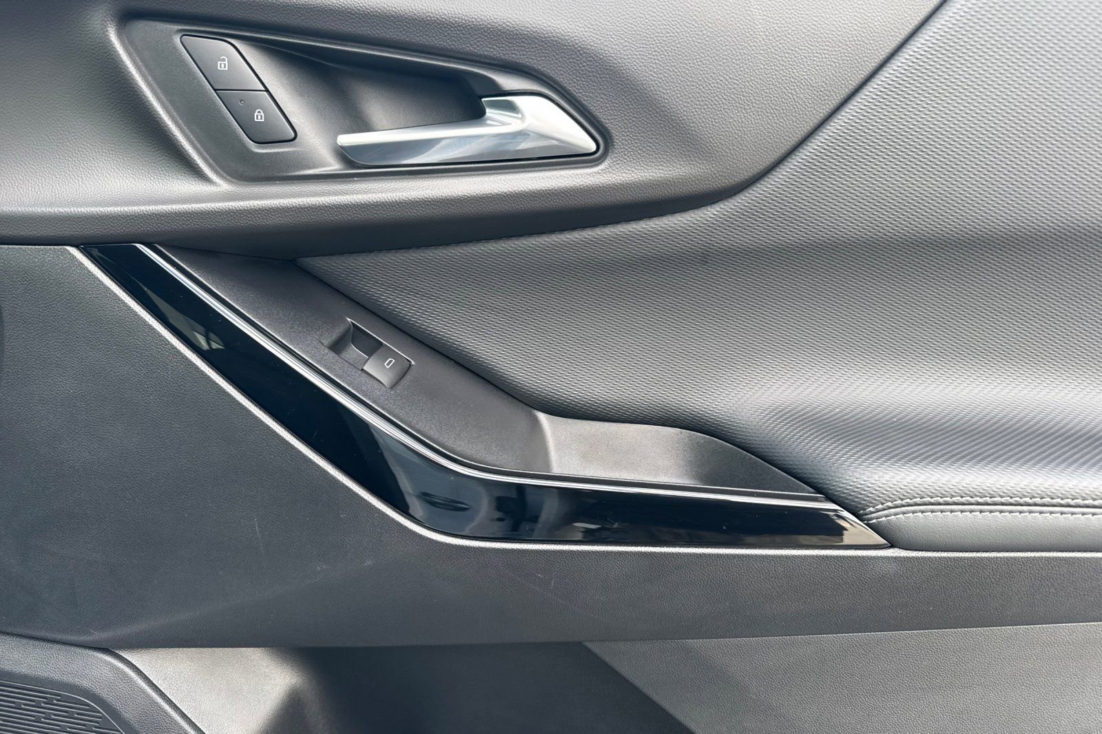 Used 2026 Chevrolet Equinox LT w/ LPO, Floor Liner Package image 21